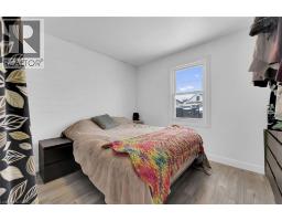 62 KNOLL Street - 14