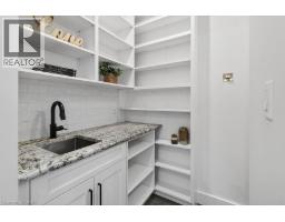 31 WINNETT Street N - 16