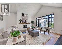 31 WINNETT Street N - 20