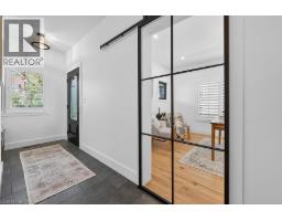 31 WINNETT Street N - 22
