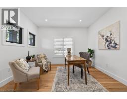 31 WINNETT Street N - 23