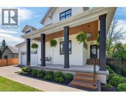 31 WINNETT Street N - 3