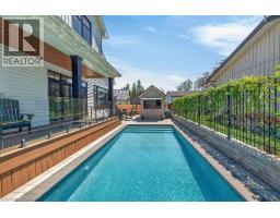 31 WINNETT Street N - 49