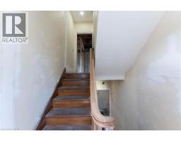 822 MAIN Street E - 15