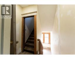 822 MAIN Street E - 28