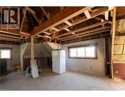 822 MAIN Street E - 32