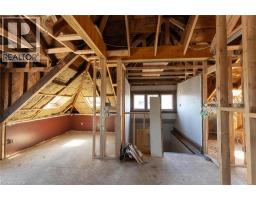 822 MAIN Street E - 33