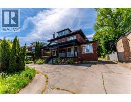 822 MAIN Street E - 43