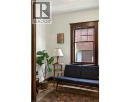 48 LONGWOOD Road N - 24