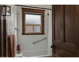 48 LONGWOOD Road N - 27