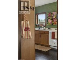 48 LONGWOOD Road N - 32