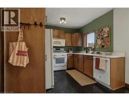 48 LONGWOOD Road N - 33