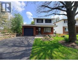 43 FOREST GLEN Crescent - 1