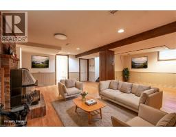 27 DELEVAN Crescent - 17