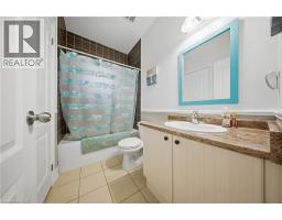 832 O REILLY Crescent - 21