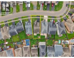 832 O REILLY Crescent - 45