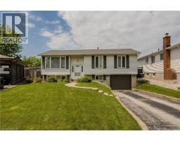 3125 MICHAEL Crescent - 1