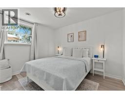 38 ALEXANDRA Boulevard - 19
