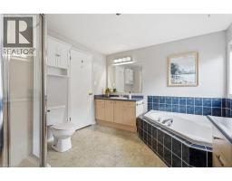128 HOUGHTON Street - 26