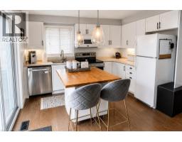 24 LOVELL Crescent - 11