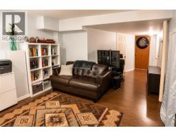 24 LOVELL Crescent - 25