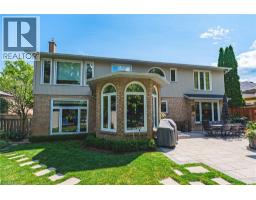 33 GOLFVIEW Crescent - 37