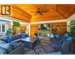 33 GOLFVIEW Crescent - 40