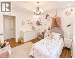 107 ROSSLINN Road - 22