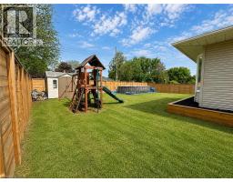 107 ROSSLINN Road - 44