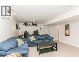 529 CHESAPEAKE Crescent - 31