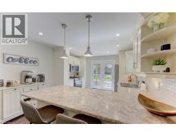 143 DAWN Crescent - 14
