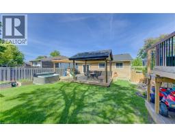 143 DAWN Crescent - 44