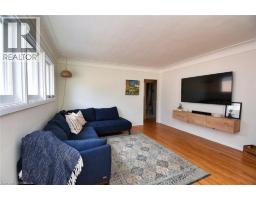 9 MARION Crescent - 12