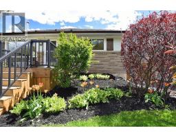 9 MARION Crescent - 2