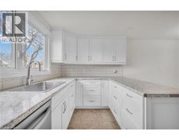 22 BLACKHORNE Crescent - 12