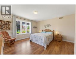 180 ARMSTRONG Street E - 16