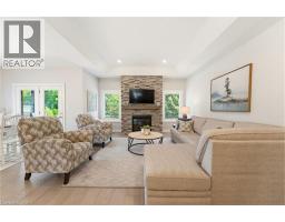 560 ROGERS Road - 5