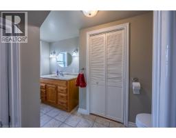 320 QUEEN Street - 25