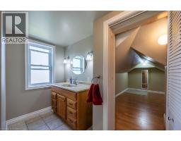 320 QUEEN Street - 26