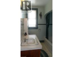 1023 WEBER Street E - 23
