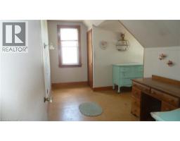 1023 WEBER Street E - 29