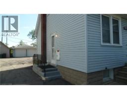 1023 WEBER Street E - 3