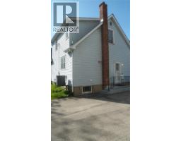 1023 WEBER Street E - 4