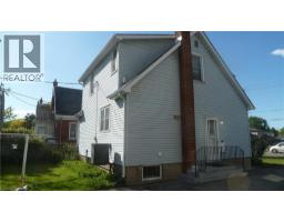1023 WEBER Street E - 5