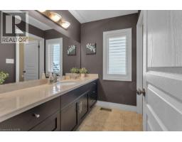 211 TERRACE WOOD Crescent - 23