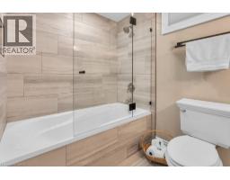 211 TERRACE WOOD Crescent - 34