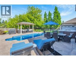 211 TERRACE WOOD Crescent - 40