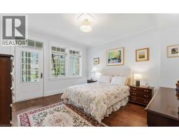 20 SHAKESPEARE Avenue - 20