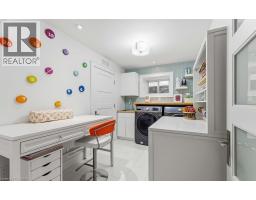 20 SHAKESPEARE Avenue - 38