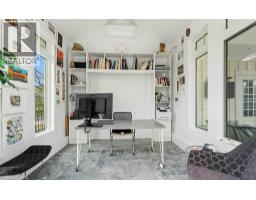 20 SHAKESPEARE Avenue - 41